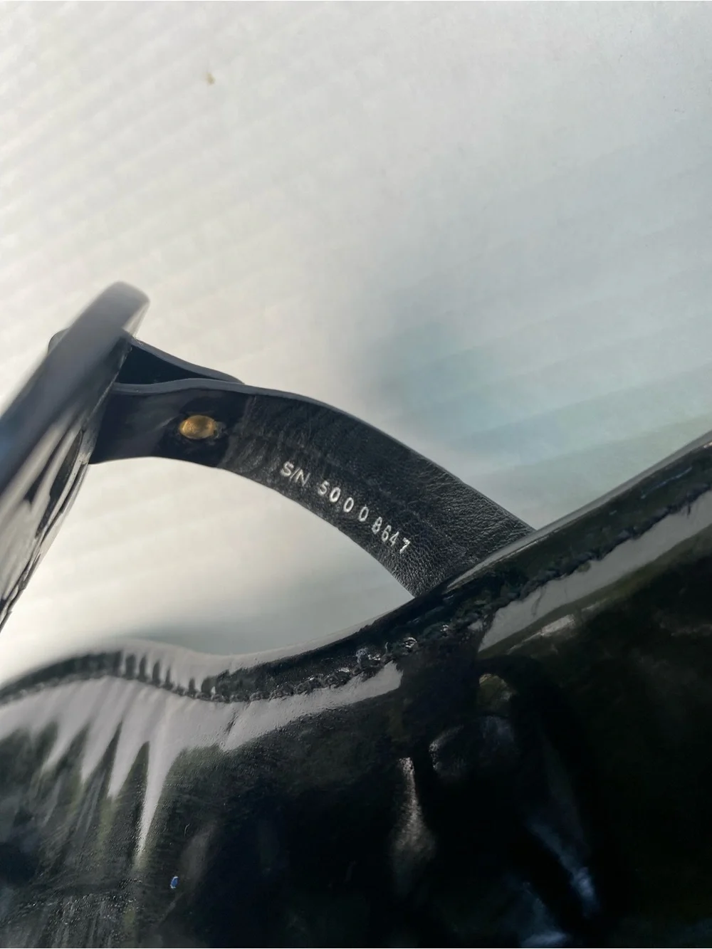 Tory Burch Black Patent Logo Thong Sandals with Gold Accent good condition 🖤✨